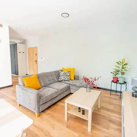 New & Cozy Apartment By The Park Chorzow Exterior photo