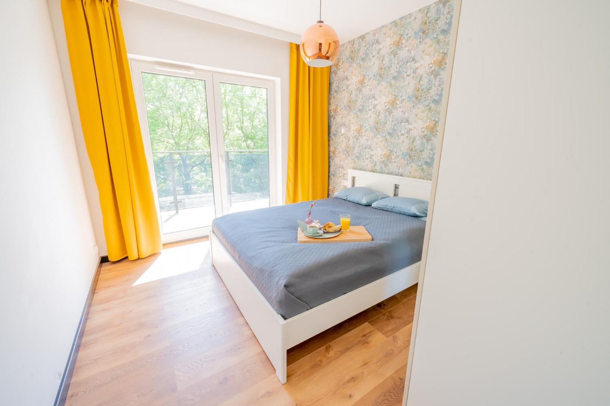 New & Cozy By The Park Apartment Chorzów